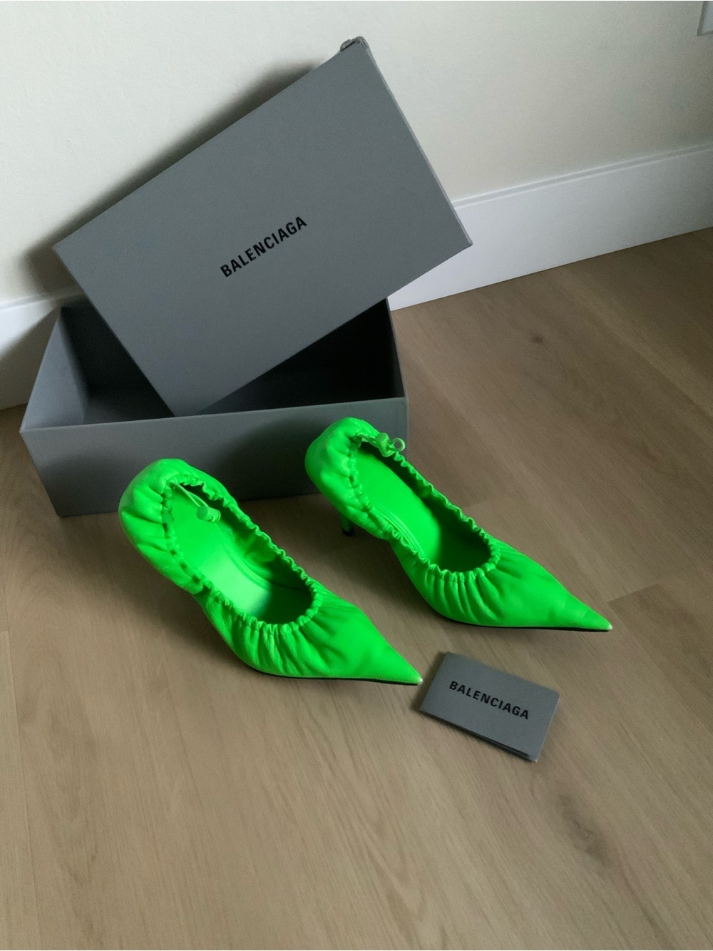 BALENCIAGA GREEN SCRUNCH KNIFE PUMPS